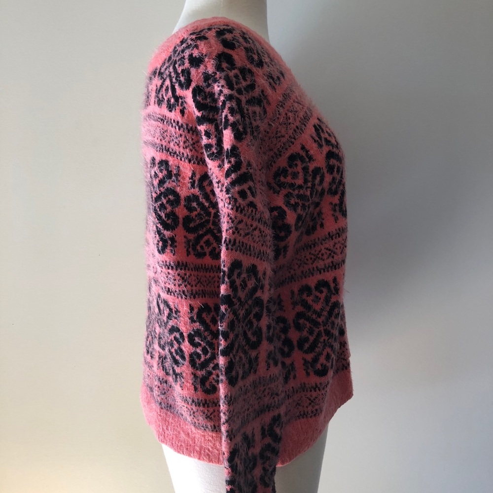 Ya Los Angeles Fuzzy Sweater - Picture 4 of 5